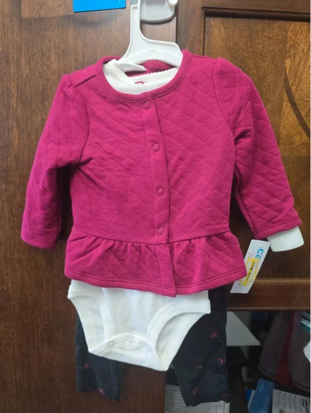 9m brand new three piece outfit set from carter's item 815